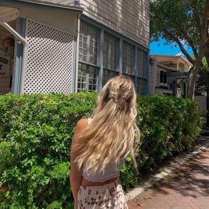 Meet your Posher, Genna